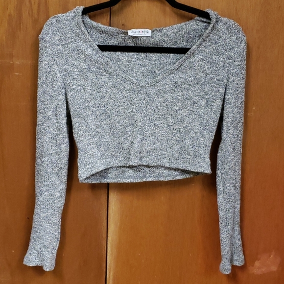 Long Sleeve Crop Top w/ Hood - Picture 2 of 6